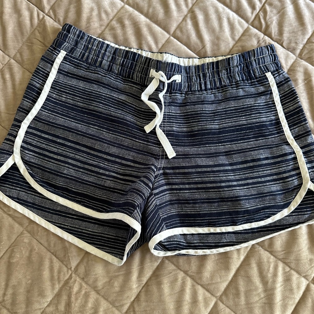 Athleta linen shorts